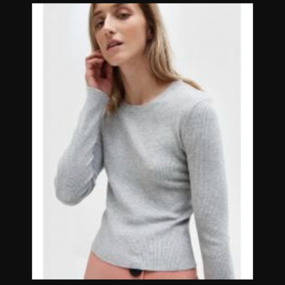 Which We Want Crossback Sweater in Grey Size M - Picture 2 of 6